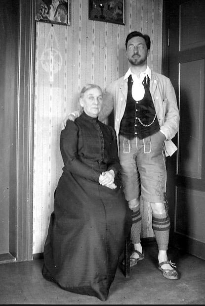 Василий Кандинский с матерью, Российская империя, 1913 год.